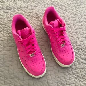Fuchsia airforce 1